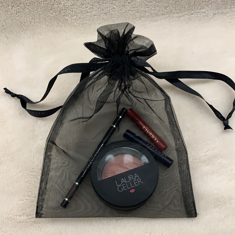 Laura Geller Blush, Versace Fragrance Samples, Merle Norman Brow Pencil